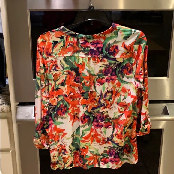 Palm Harbor size large 3/4 roll up sleeves blouse. - Picture 6 of 16